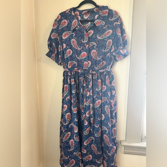 Vintage Paisley Floral Dress w/ tie. Puff sleeve - Picture 6 of 7